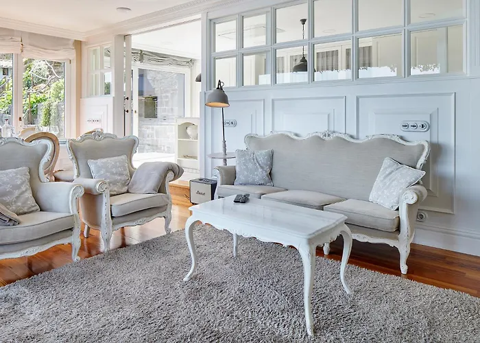 Embil Вилла Гетария